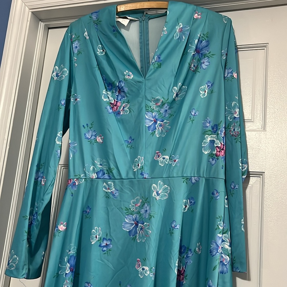 Vintage 80s Montgomery Ward blue floral v-neck dress - Picture 2 of 9